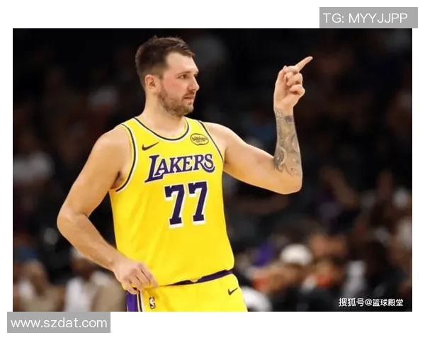 东契奇豪取超级三双助湖人逆转战胜爵士展现强大实力